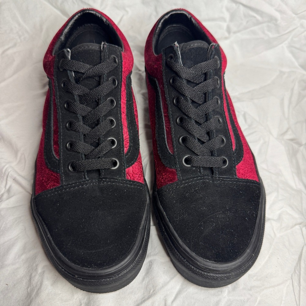 Vans Old‎ Skool Velvet Floral Embossed Black Red Skate Shoes W 7.5 M 6